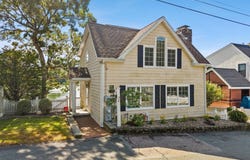 75 Gilmore Rd, Wrentham, MA 02093