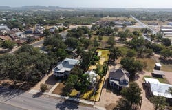 621 S Washington St, Fredericksburg, TX 78624