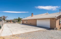 15921 Pine St., Hesperia, CA 92345