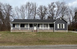 97 Kenzie Ln., Russell Springs, KY 42642