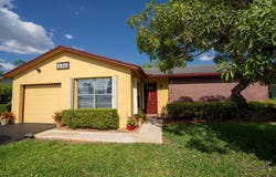 6121 Rainbow Circle, Greenacres, FL 33463