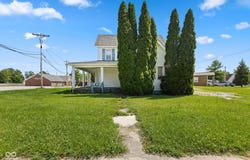 589 E Main Street, Whiteland, IN 46184