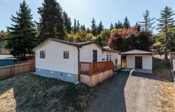 29590 FIR St, Rainier, OR 97048