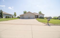 724 Riverview Dr, Rock Valley, IA 51247
