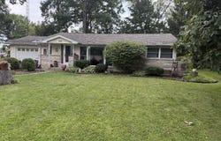 566 Sherwayne Drive, Berne, IN 46711