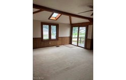18061 Derr Avenue, Beloit, OH 44609