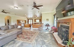 3280 Willie Lane, Cottondale, FL 32431