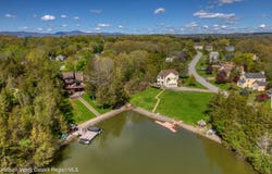 66 Castle Point, Athens, NY 12015