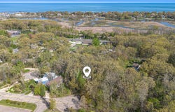 820 E Indiana Street, New Buffalo, MI 49117