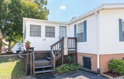 422 Boardman Dr, Bracey, VA 23919