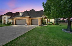 2605 SW 68th St, Lawton, OK 73505
