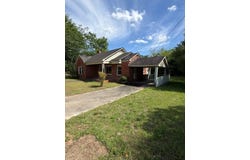 1222 E Adams, Dothan, AL 36303