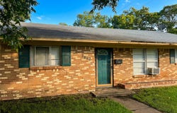 2602 Mayo Street, Commerce, TX 75428