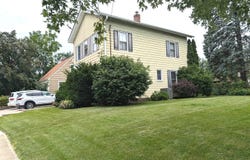 802 Erie Street, Elgin, IL 60123