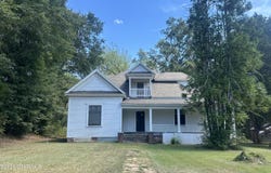 286 Chester Street, Ackerman, MS 39735