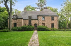 102 Pine Road, Barrington, IL 60010