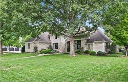 5506 W 82nd Place, Prairie Village, KS 66208