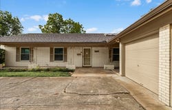 8933 Kincaid Drive, Benbrook, TX 76116