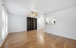 1015 E Yager Ln, Austin, TX 78753