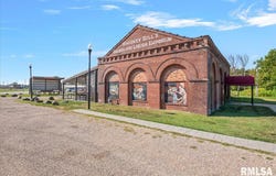 504 E JACKSON Street, Pana, IL 62557