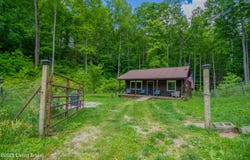 577 Midnight Pass Rd, Wellington, KY 40387
