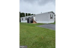7 NORTHCREST, LEBANON, PA 17046