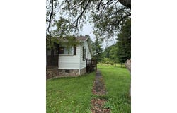 106 Sixth St, RAINELLE, WV 25962