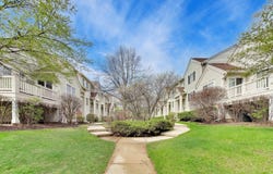 18 New Haven Drive, Cary, IL 60013