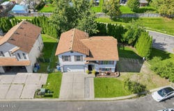 2825 N Cochise St, Post Falls, ID 83854