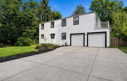 4 Owaissa Drive, Timberlake, OH 44095