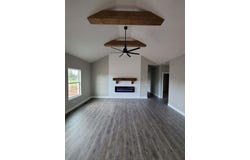 131 E Teakwood Avenue, Clever, MO 65631