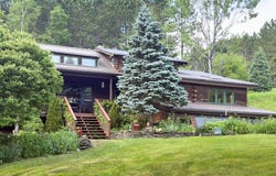 208 Pottery Ln, Cooperstown, NY 13326