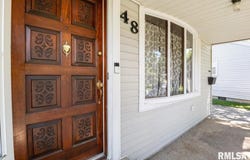 48 BEVERLY Road, Springfield, IL 62702