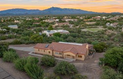 240 N Sharon Road, Vail, AZ 85641