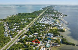 15 Ocean View Blvd, Key Largo, FL 33037