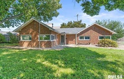 2952 S 5TH Street, Springfield, IL 62703