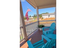 1060 CEDAR Loop, Lakeside, OR 97449
