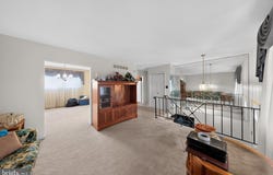 13 WHITE CLAY Crescent, NEWARK, DE 19711