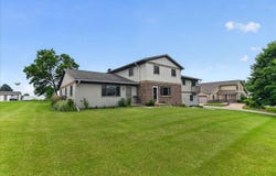 1909 Fox Run, Mount Horeb, WI 53572