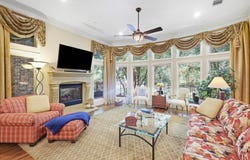 2809 Creekway Drive, Carrollton, TX 75010