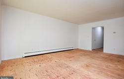 315 GARNET Drive, BURLINGTON, NJ 08016