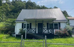 53 Meadow Breeze Lane, Kermit, WV 25674