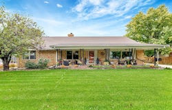 1707 Sunset Dr, Augusta, KS 67010
