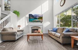 39 S Oakhurst Drive, Aurora, IL 60504