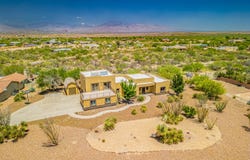 340 N Suntan Drive, Vail, AZ 85641