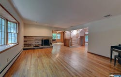 34 Knoll Road, Wayne, NJ 07470