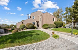 495 NW 9TH St, Hermiston, OR 97838