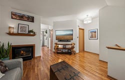 2418 Courtyard Circle, Aurora, IL 60506