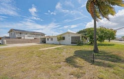 461 Lono Ave, Kahului, HI 96732