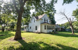 925 State St, Altoona, KS 66710